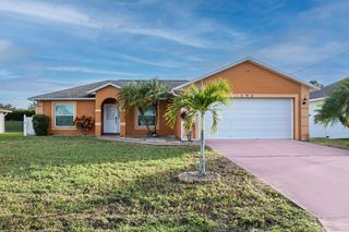 594 SW Grove Avenue, Port St. Lucie, Port St Lucie, FL 34983