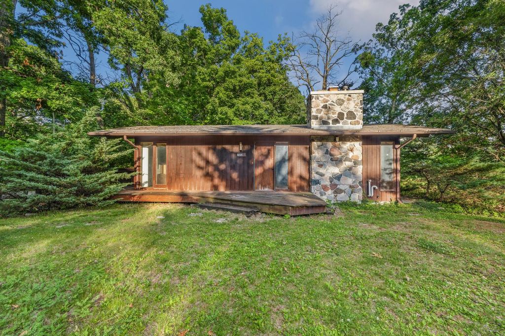 N2335 Main ROAD, Lake Geneva, WI 53147