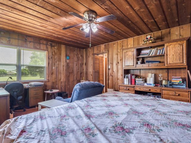 12900 Lowden LN, Manchaca, TX 78652