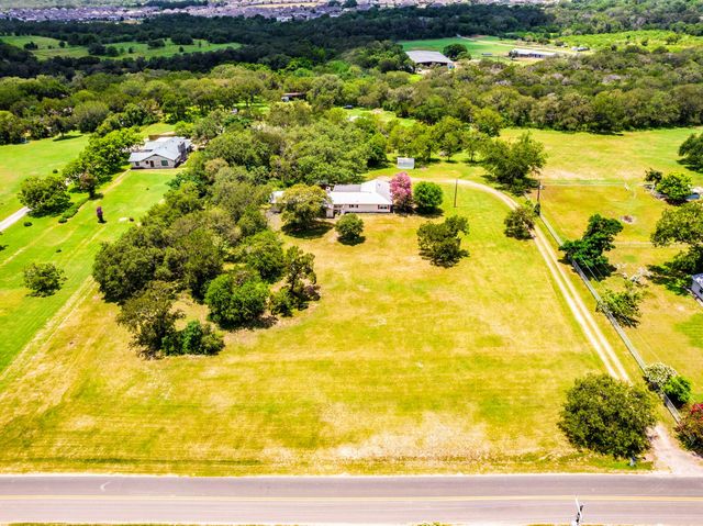 12900 Lowden LN, Manchaca, TX 78652