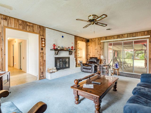 12900 Lowden LN, Manchaca, TX 78652