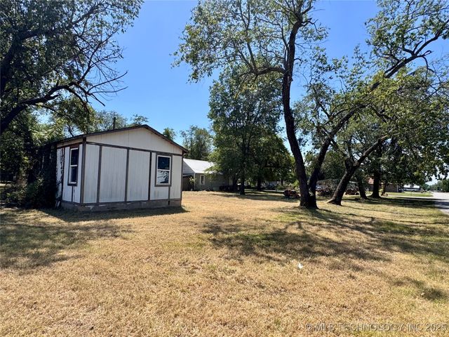 212 N Mayes Street, Locust Grove, OK 74352