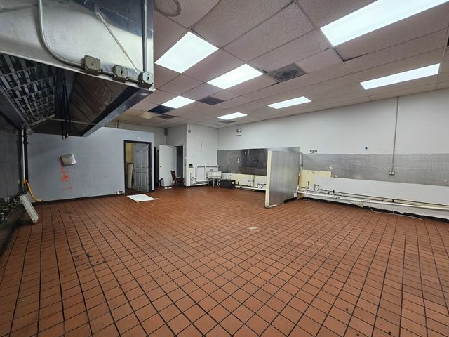 7350 S Stony Island Avenue 7350, Chicago, IL 60649