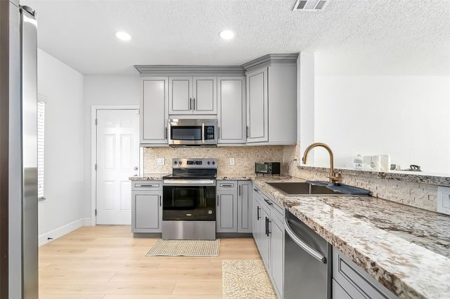 9500 Stanley Lane, Tamarac, FL 33321