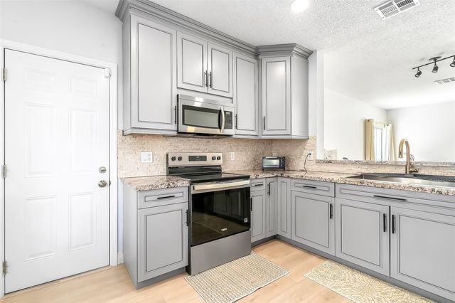 9500 Stanley Lane, Tamarac, FL 33321