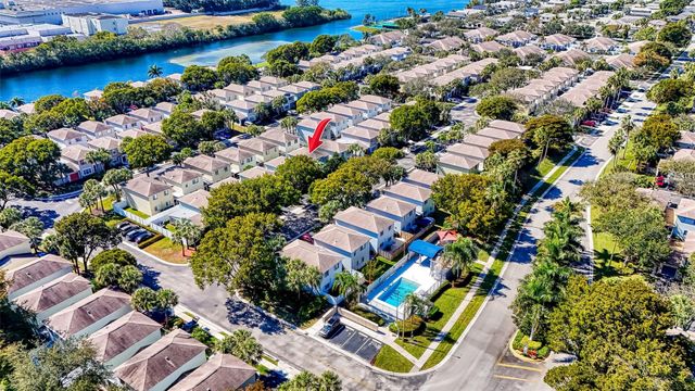 9500 Stanley Lane, Tamarac, FL 33321