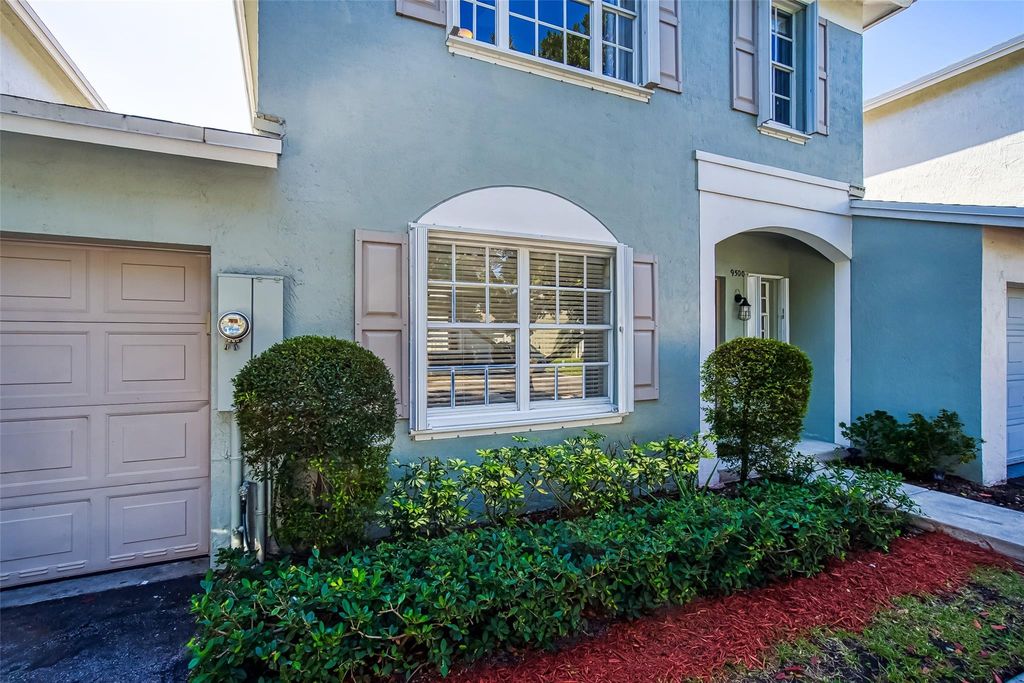 9500 Stanley Lane, Tamarac, FL 33321
