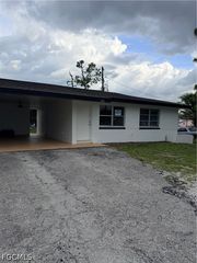 1742 Maple DR, Fort Myers, FL 33907