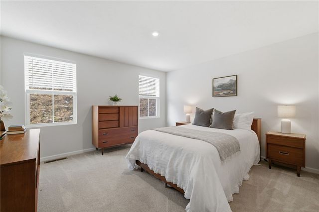 135 Alta Vista Dr, Findlay Twp, PA 15126