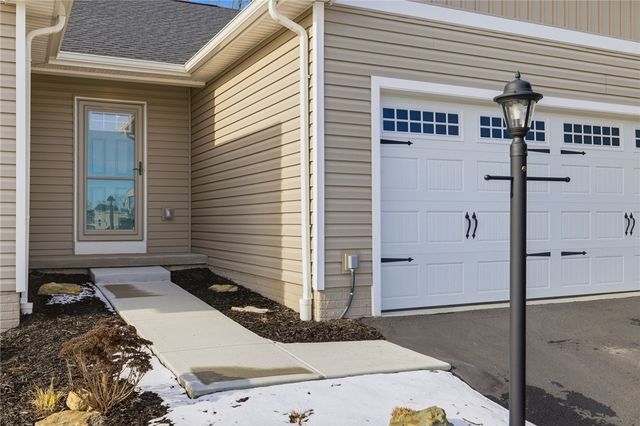 135 Alta Vista Dr, Findlay Twp, PA 15126