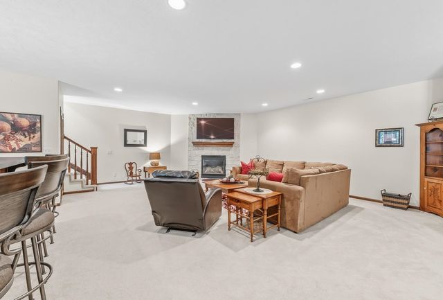 714 N Deerfield Ct, Andover, KS 67002