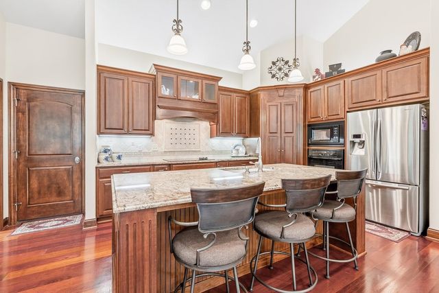 714 N Deerfield Ct, Andover, KS 67002