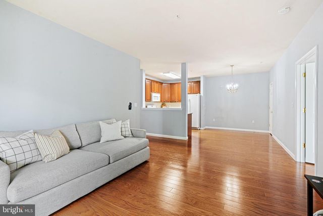 226 BREEDERS CUP DR, Cherry Hill, NJ 08002