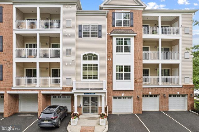 226 BREEDERS CUP DR, Cherry Hill, NJ 08002