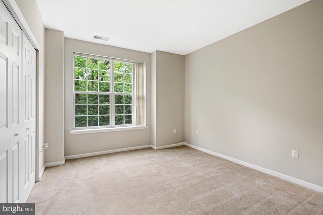 226 BREEDERS CUP DR, Cherry Hill, NJ 08002