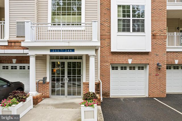 226 BREEDERS CUP DR, Cherry Hill, NJ 08002