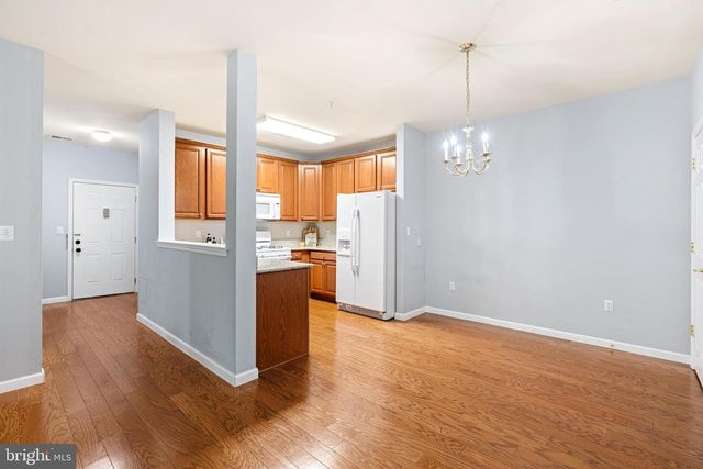 226 BREEDERS CUP DR, Cherry Hill, NJ 08002