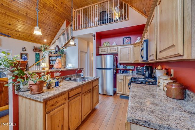 139 Charlie Harrell Lane, Hampton, TN 37658