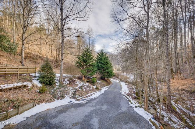 139 Charlie Harrell Lane, Hampton, TN 37658