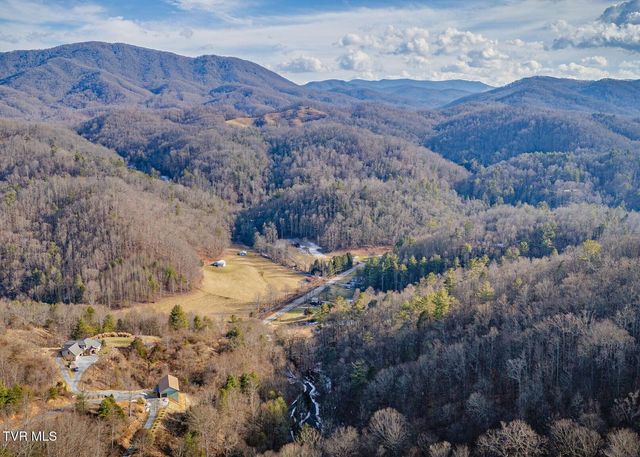 139 Charlie Harrell Lane, Hampton, TN 37658