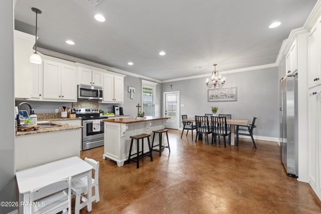 479 Broussard Street, Breaux Bridge, LA 70517