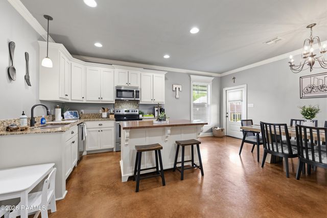 479 Broussard Street, Breaux Bridge, LA 70517