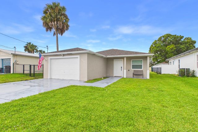 6784 3rd Street, Jupiter, FL 33458