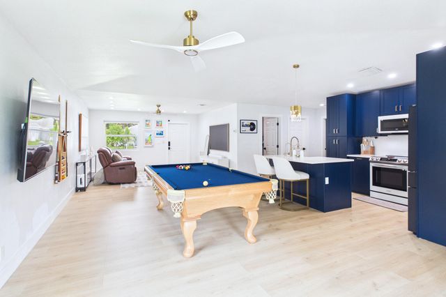 6784 3rd Street, Jupiter, FL 33458