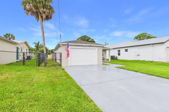 6784 3rd Street, Jupiter, FL 33458