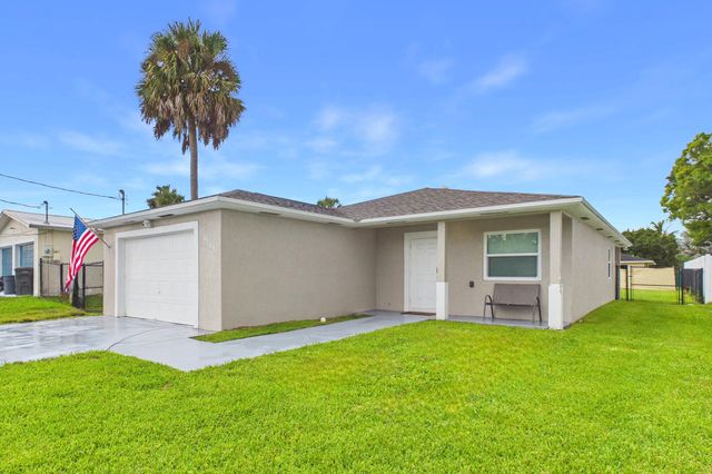 6784 3rd Street, Jupiter, FL 33458