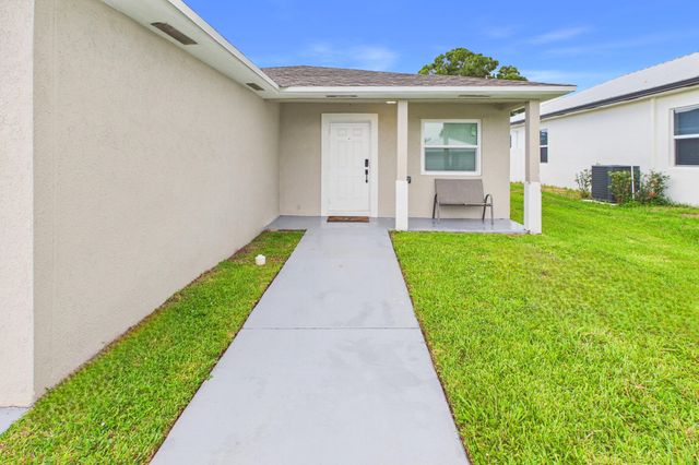 6784 3rd Street, Jupiter, FL 33458