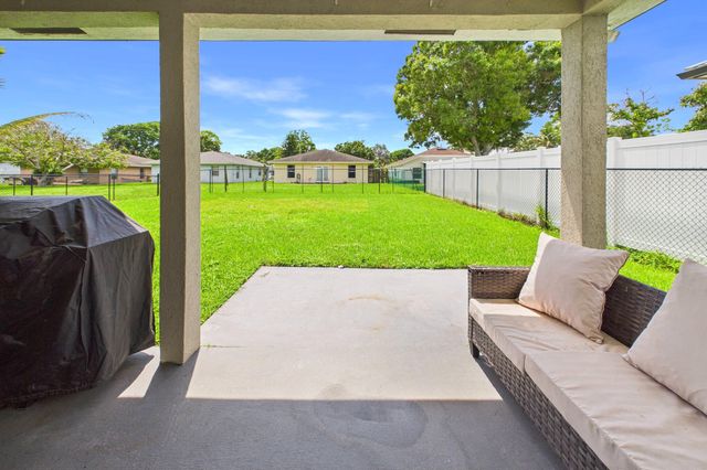 6784 3rd Street, Jupiter, FL 33458