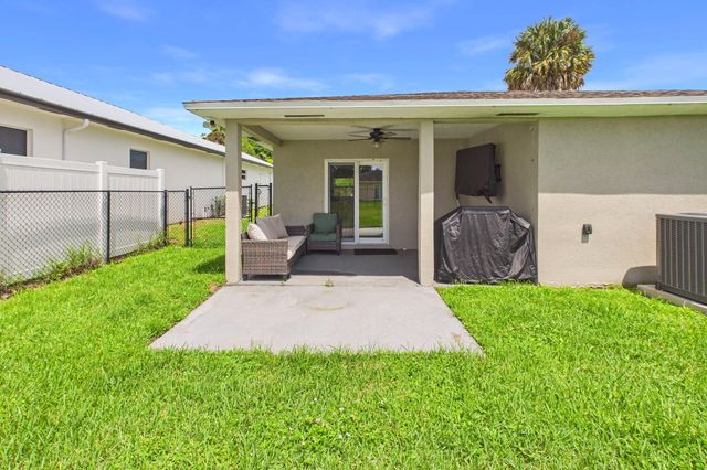 6784 3rd Street, Jupiter, FL 33458
