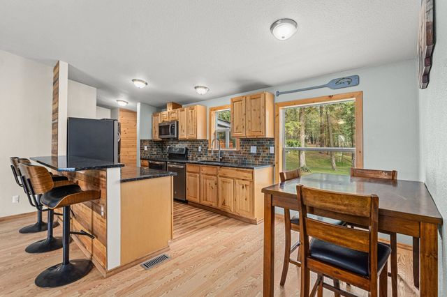 5228 W Cross Cut Rd, Deer Park, WA 99006