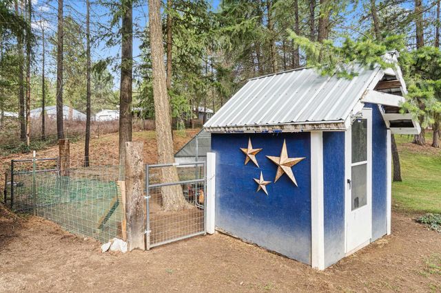 5228 W Cross Cut Rd, Deer Park, WA 99006