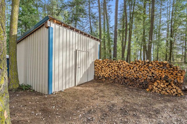 5228 W Cross Cut Rd, Deer Park, WA 99006