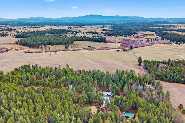 5228 W Cross Cut Rd, Deer Park, WA 99006