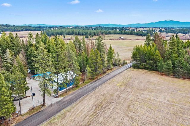 5228 W Cross Cut Rd, Deer Park, WA 99006