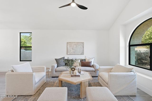 4608 E MARCONI Avenue, Phoenix, AZ 85032