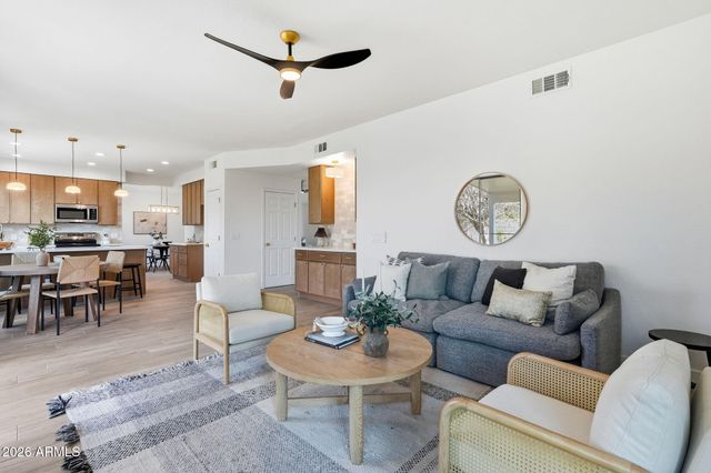 4608 E MARCONI Avenue, Phoenix, AZ 85032
