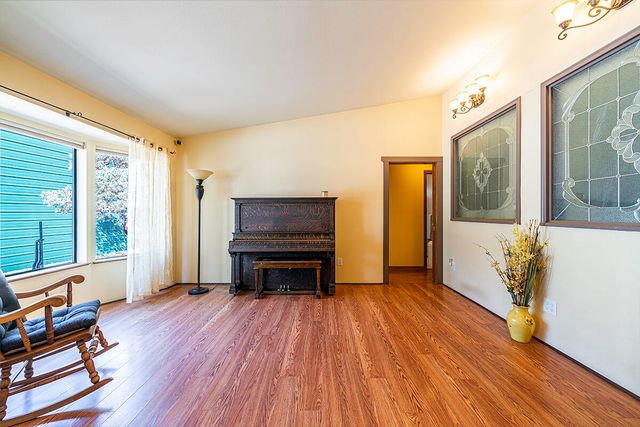 332 Rene Drive, Shady Cove, OR 97539