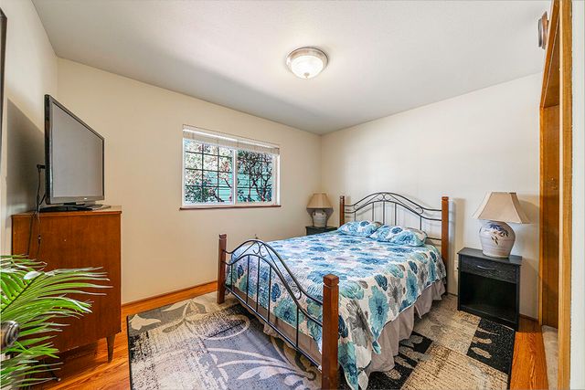 332 Rene Drive, Shady Cove, OR 97539