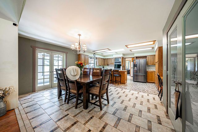 332 Rene Drive, Shady Cove, OR 97539