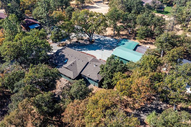 332 Rene Drive, Shady Cove, OR 97539
