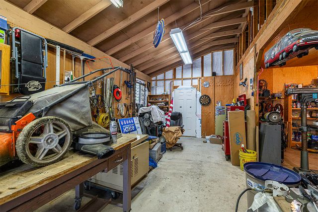 332 Rene Drive, Shady Cove, OR 97539