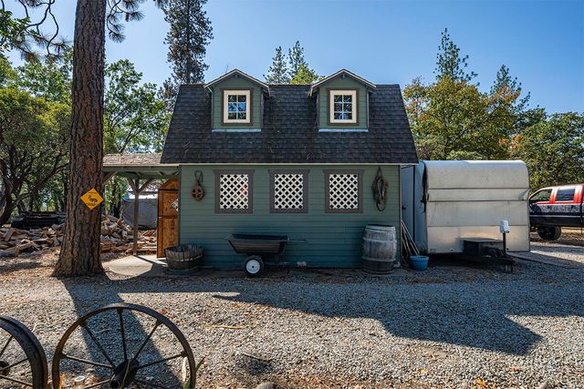 332 Rene Drive, Shady Cove, OR 97539