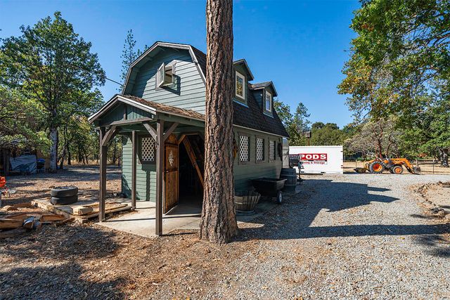 332 Rene Drive, Shady Cove, OR 97539