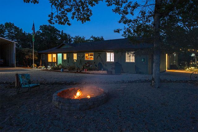 332 Rene Drive, Shady Cove, OR 97539