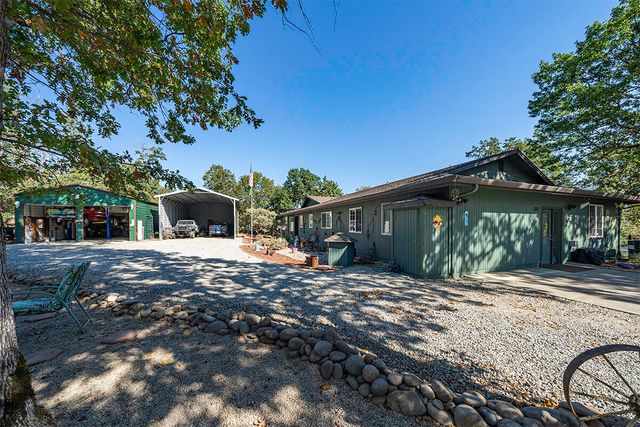332 Rene Drive, Shady Cove, OR 97539
