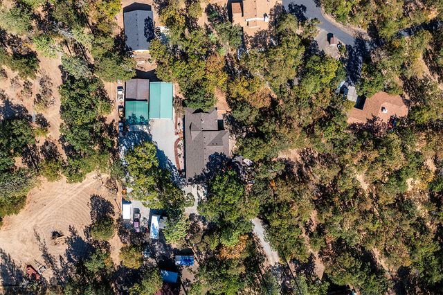 332 Rene Drive, Shady Cove, OR 97539